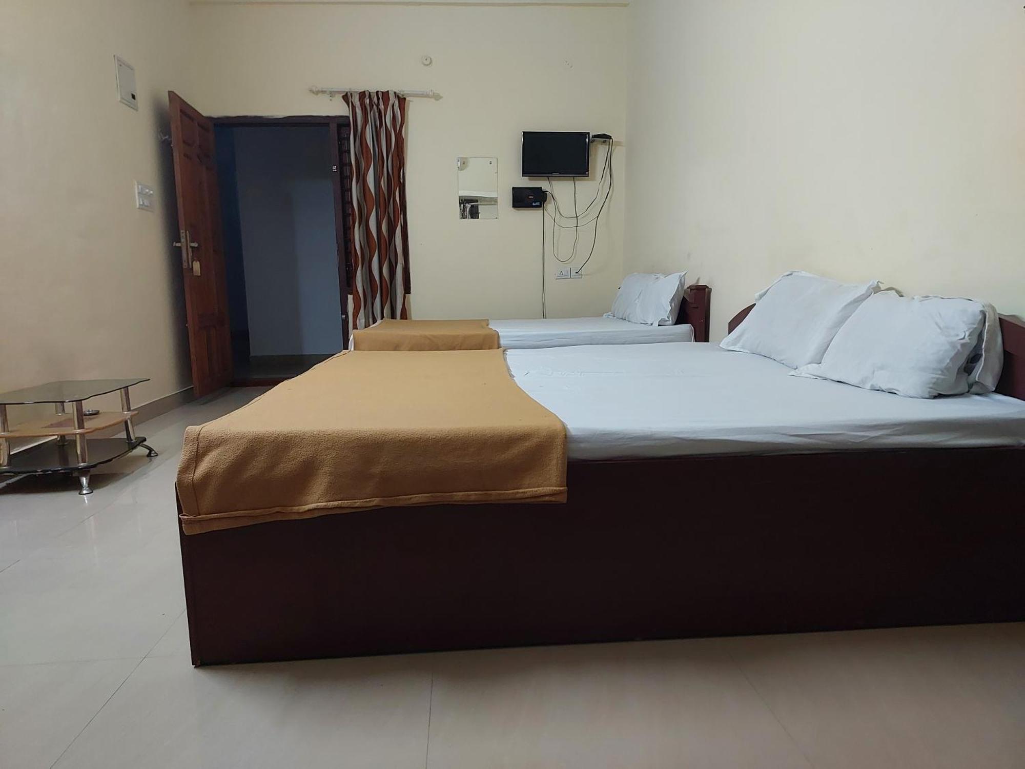 Adhithya Apartments Guruvāyūr Екстериор снимка